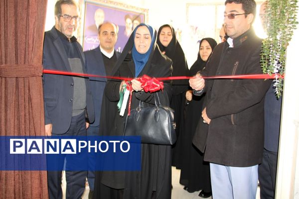 افتتاح نمایشگاه شکوفایی هنر و مهارت زنان و دختران هنرستان استاد شهریار 
