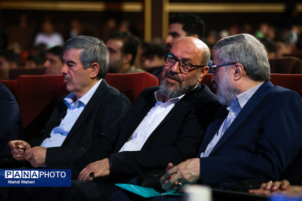 آیین تقدیر از پذیرفته‌شدگان سمپاد مناطق هدف بنیاد علوی
