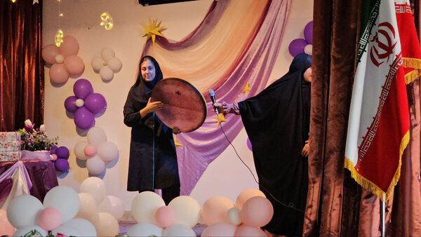 لحظه‌های متفاوت روز پرستار و ولادت حضرت زینب (س) در دبیرستان دخترانه طلیعه شاهد