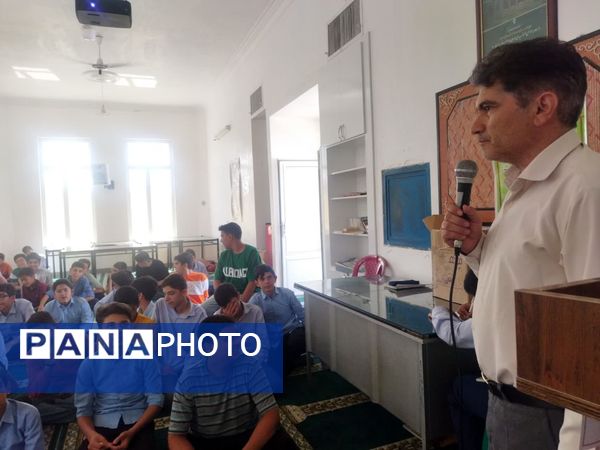 برگزاری جشن تکلیف در دبیرستان نمونه دولتی دانش 