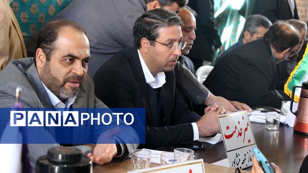 میز خدمت در نماز جمعه نیشابور 