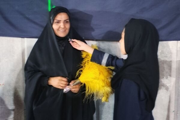 بسیار خرسندم که افتخار خادمی اهل البیت(ع) را دارم