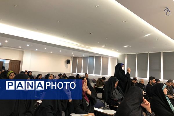 مراسم تقدیر از معاونان و مربیان پرورشی ناحیه 2 شهرری 