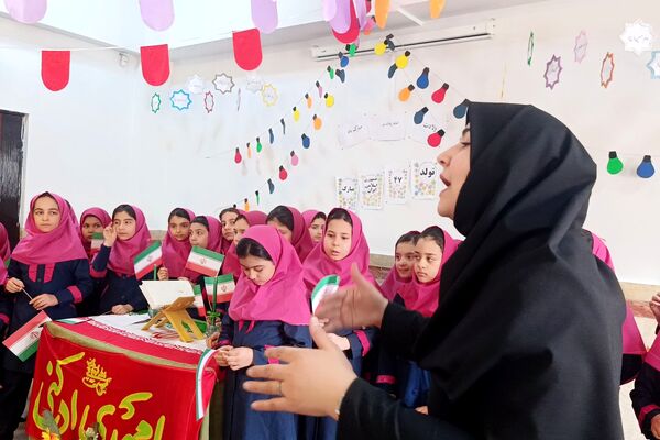 جشن نیمه شعبان در مدرسه شهید اسماعیلی عقدا پردیس 