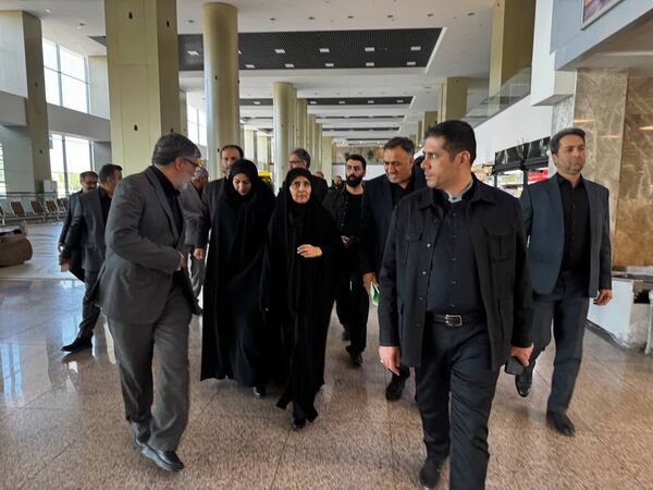 بازدید وزیر راه و شهرسازی از روند خدمات‌رسانی زائران در ایام پایانی دهه صفر