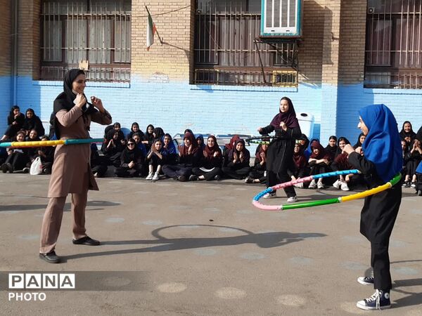 افتتاح المپیاد درون مدرسه ای دبیرستان نبوت  
