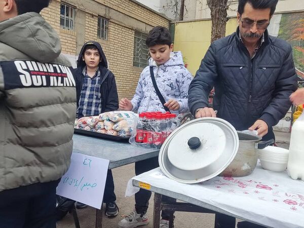 برپایی بازارچه دانش‌آموزی به‌مناسبت عید مبعث 