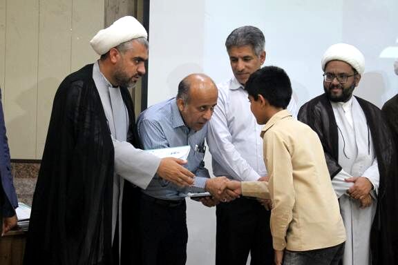 آیین اختتامیه مسابقات استانی قرآن، عترت و نماز در بندرعباس