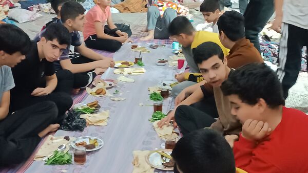 افطاری دومین روز اعتکاف دانش آموزی «سه روز در بهشت»