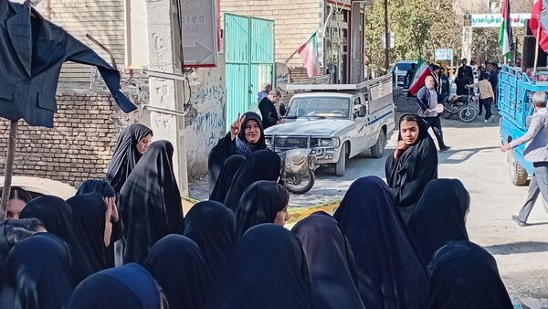 ۱۳ آبان؛ روایت ایستادگی نسل‌ها در مارکده