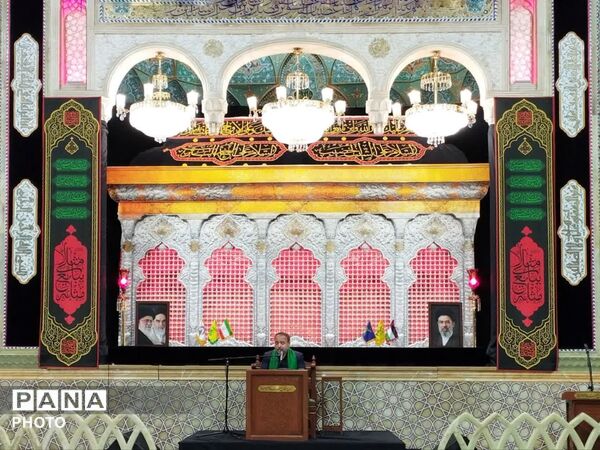 مراسم عزادای بانوان در حرم حضرت معصومه(س)