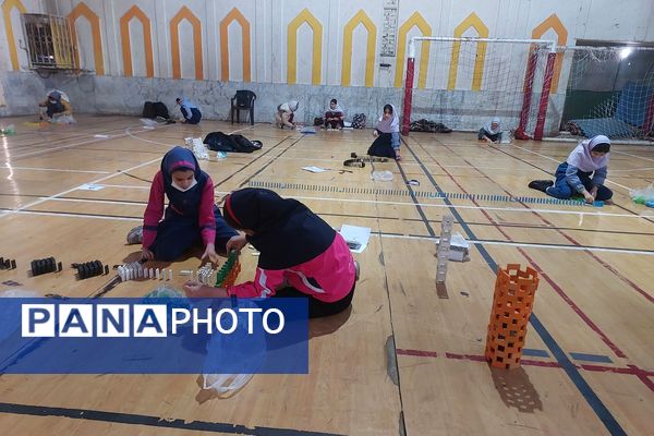 مسابقه دومینو دانش‌آموزان دختر مقاطع ابتدایی و متوسطه ناحیه سه شیراز 