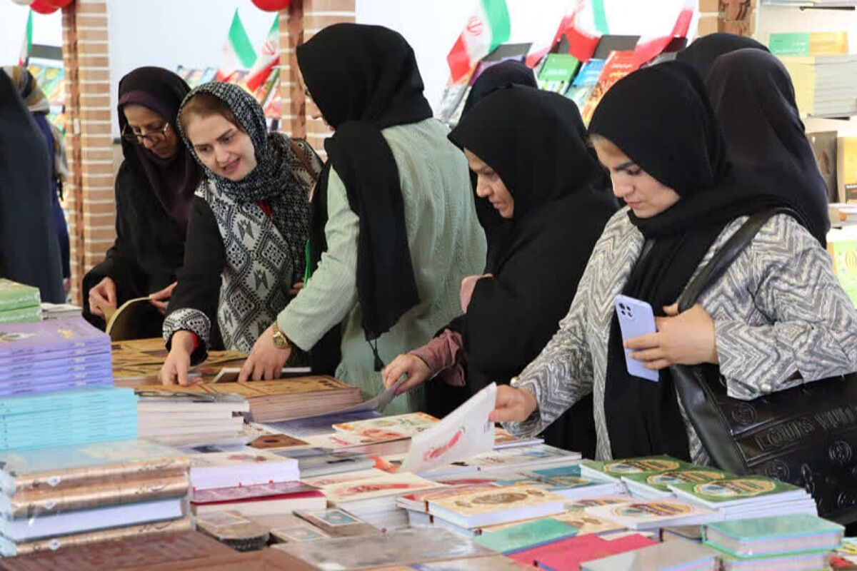 برگزاری نمایشگاه کتاب، در نمایشگاه دائمی شهرستان قرچک