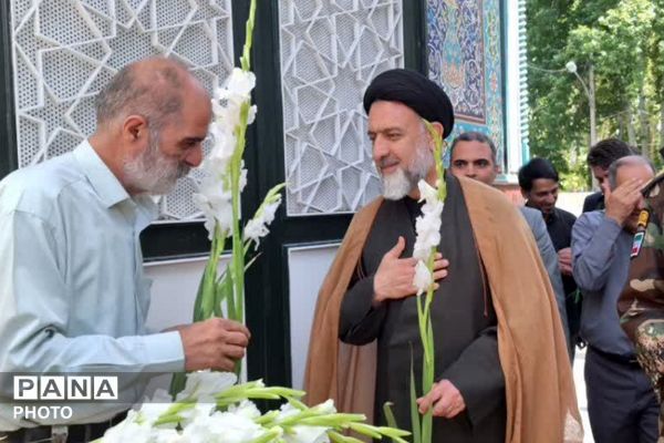 خرمشهرِ خدمت» در شهریار؛ مسئولان با لاله‌های گلزار پیمان بستند