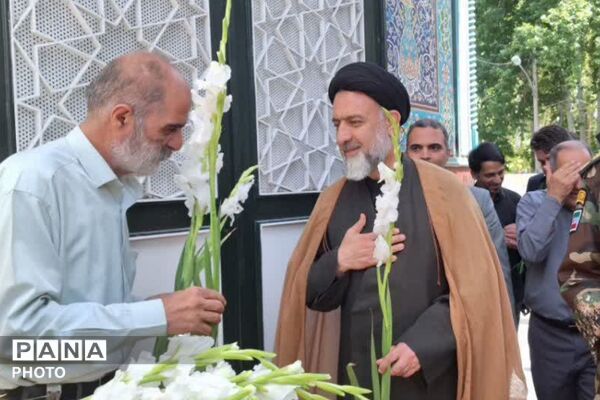 خرمشهرِ خدمت» در شهریار؛ مسئولان با لاله‌های گلزار پیمان بستند