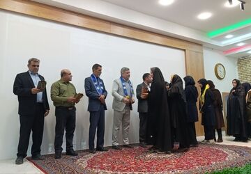 جشن تقدیر از دانش آموزان برتر دبیرستان حضرت سکینه (س)