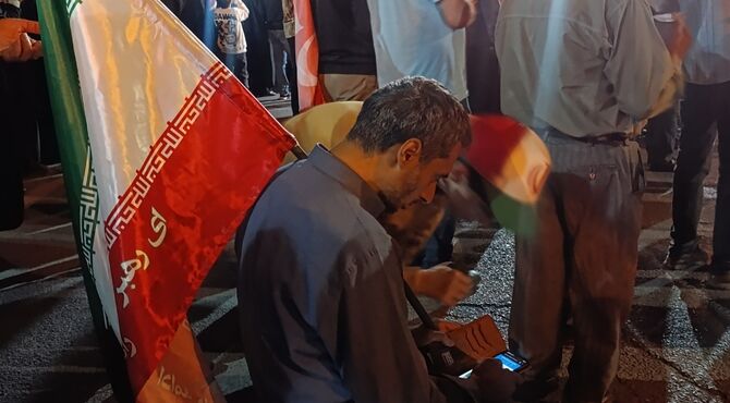 چهاردهمین سوگواره «احلی من العسل» همراه هفتمین شب محرم‌ با حضور دانش‌آموزان در میدان سپاه شهرستان نظرآباد