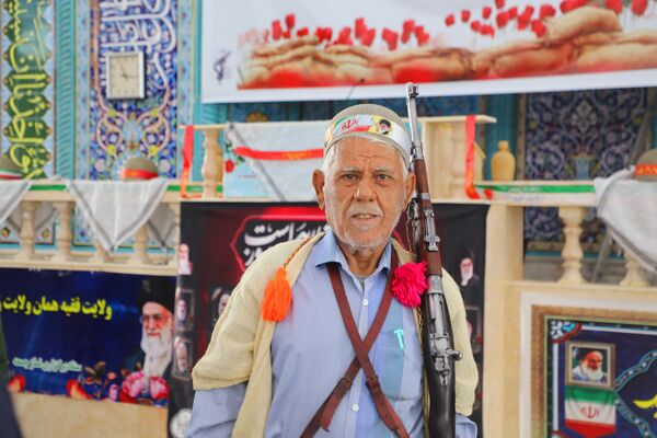 اجتماع همایش «شکوه اقتدار» بسیجیان در لنده