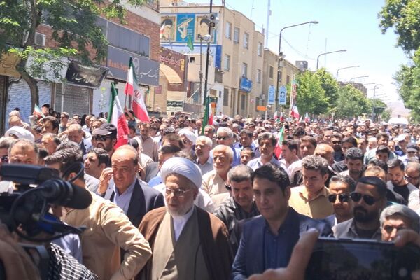 خروش مردم سنندج در راهپیمایی جمعه خشم و نصر