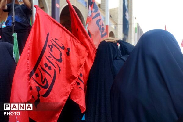 بدرقه با اشک و بیعت ،ایران در سوگِ قائد شهید امت