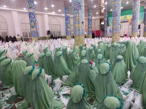 برگزاری جشن تکلیف دو هزار دانش‌آموز دختر سوم ابتدایی در میناب
