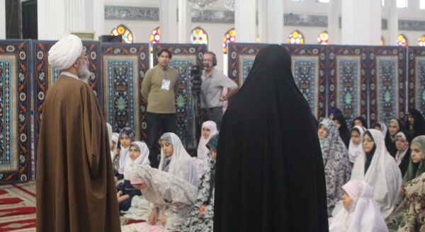 تجمع معنوی مادران و دختران در مصلی رشت