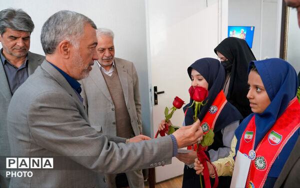 بازدید مدیرکل آموزش و پرورش خراسان رضوی از حوزه معاونت پرورشی و فرهنگی 
