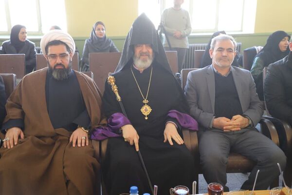 جشن سال نو میلادی در جمع دانش‌آموزان ارامنه تبریز