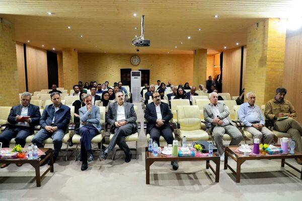 مراسم بزرگداشت ایرج افشار در دانشگاه امام‌جواد(ع) یزد