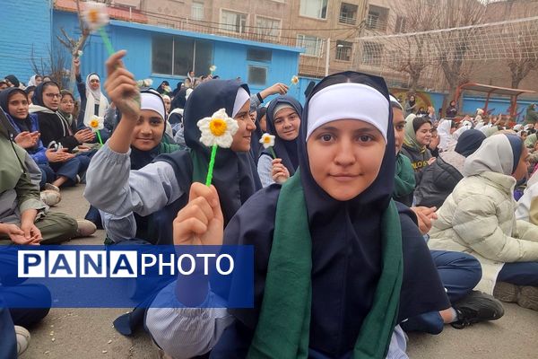 جشن باشکوه میلاد امام عصر (عج) در هئیت دخترانه ریحانه ها