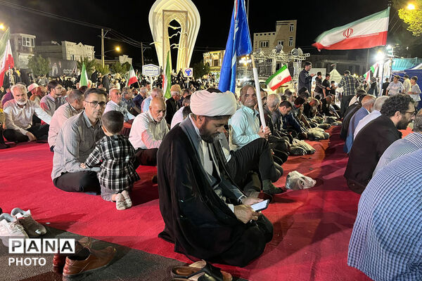 اقامه نماز استغاثه به امام زمان (ع) در میدان امام خمینی (ره )جاجرم