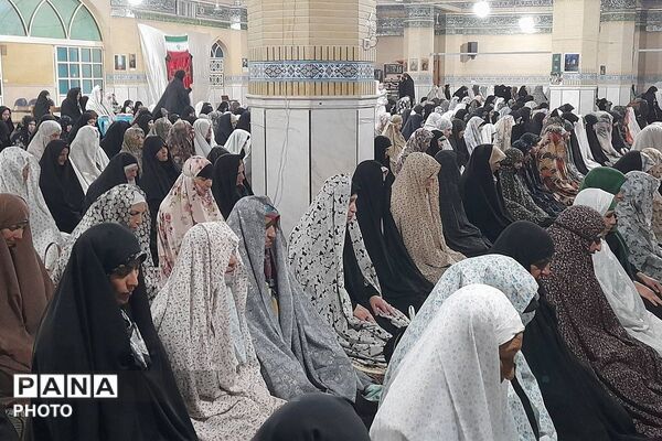 مصلی شهر میزبان اجتماع پرشور نمازگزاران شهرستان ورامین