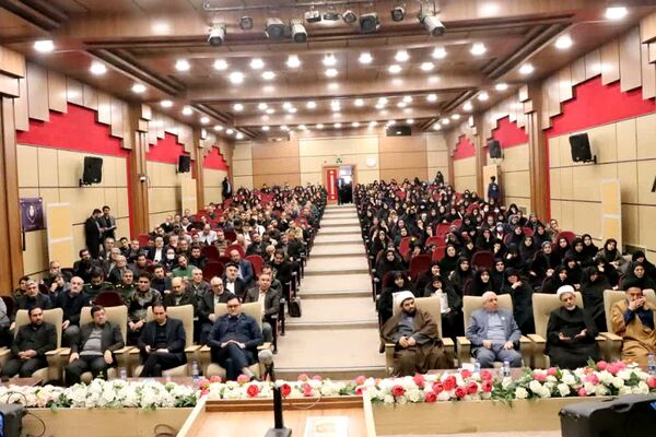 همایش جهاد تبیین در اردوگاه شهید محمد منتظری شهریار 