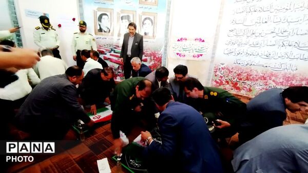 عطر افشانی مزار شهدای مسجد جامع شهر کلات