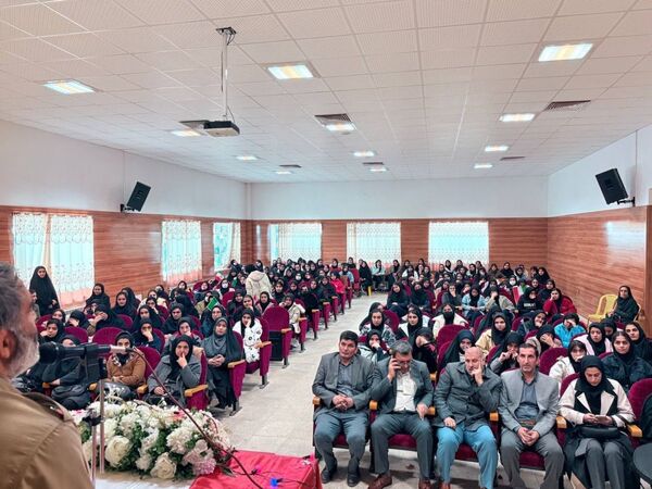 جشن میلاد منجی؛ تجلی نور امید