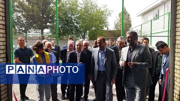 آیین افتتاحیه کارگاه و زمین چمن هنرستان تخصصی خودرو برادران نیشابور 