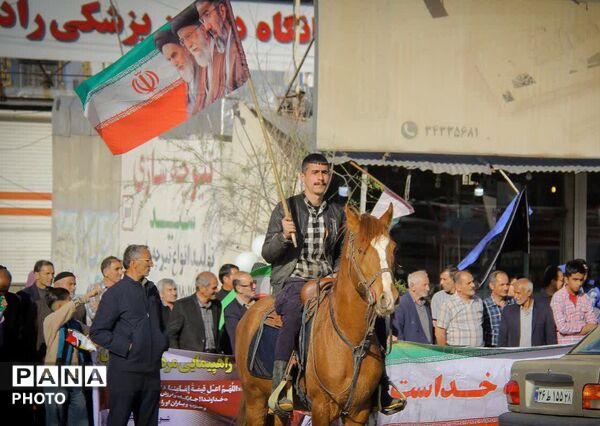 رزمایش حماسی و کاروان خودرویی در همدان؛ تجلیل از ارتش مقتدر در آستانه روز ارتش