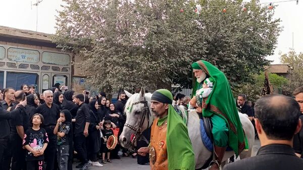 آیین ملی مذهبی خیمه‌برداری و خیمه‌کوبی در شهر تاریخی نوش آباد