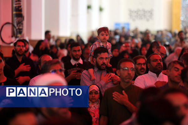 اجتماع لبیک یا حسین(ع) و گرامیداشت شهدای 15 خرداد در حرم حضرت معصومه(س)