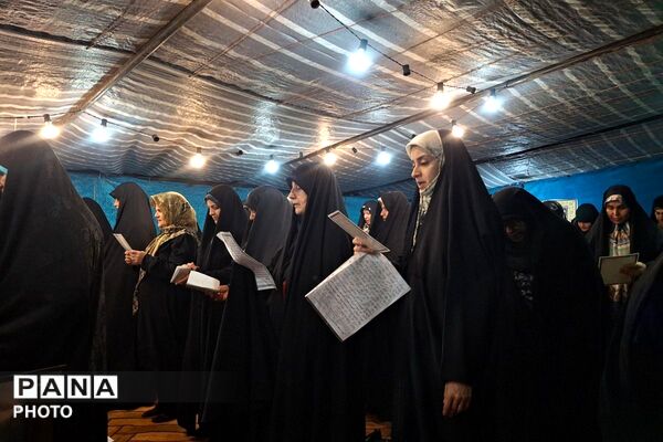 نماز استغاثه در میدان شهدای گمنام فاز چهاراندیشه
