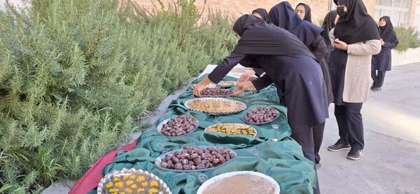 دبیرستان مهرادیرا معطر به عطر شهید خوشنام شد
