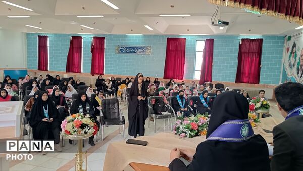 نشست خبری مدیر و معاونان آموزش و پرورش با خبرنگاران پانا