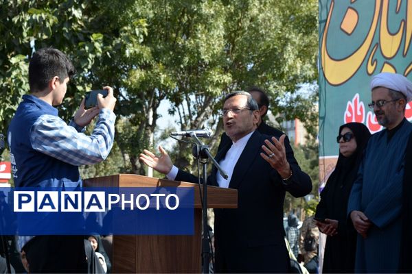 تجلی اقتدار مردم بهارستان در راهپیمایی ۱۳ آبان