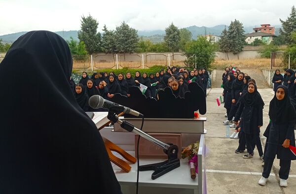 شروع سال تحصیلی جدید در دبیرستان یاران امام گلوگاه 