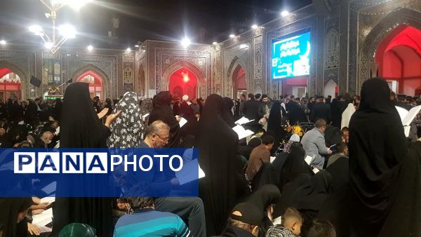 شکوه حضور زائران ومجاوران حرم مطهر رضوی در مراسم شب قدر نوزدهم ماه رمضان