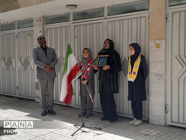 تقدیر از معلمان بازنشسته توسط آموزش و پرورش ناحیه سه