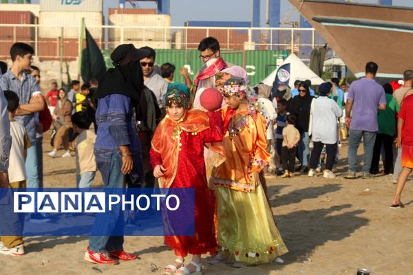 جشنواره بازی و ورزش های همگانی در ساحل بوشهر