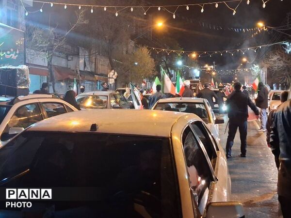 دانش‌آموزان پای کار وطن
