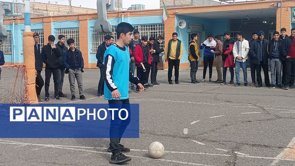 روز سوم  از مسابقات گل کوچک دبیرستان شاهد ابوذر غفاری نیشابور