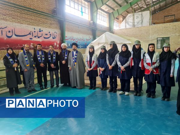 اجرای مانور همایش یاوران انقلاب در منطقه پردیس 